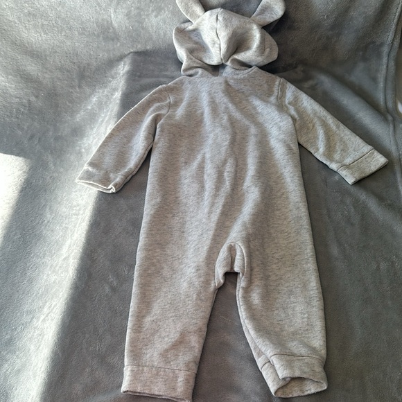 Old Navy - Bunny Bunting Bag/Romper/Outerwear. Size 6-12 months - Picture 5 of 5